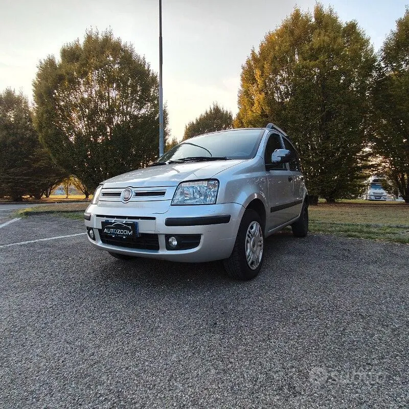 Fiat Panda 2010 photo 2