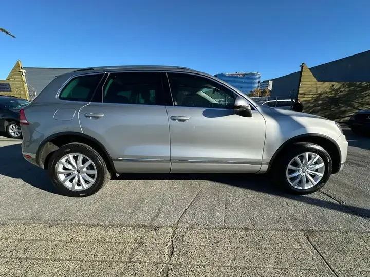 Volkswagen Touareg 2015 photo 4