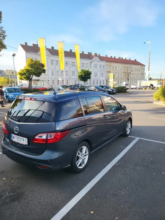 Mazda Mazda5