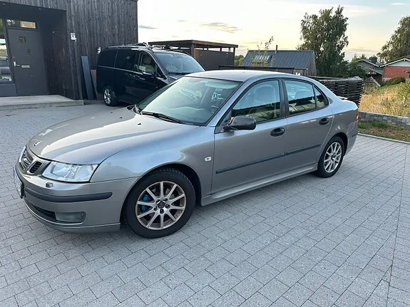 Saab 9-3 2005 photo 3
