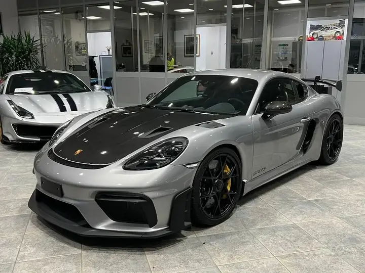Porsche 718 Cayman