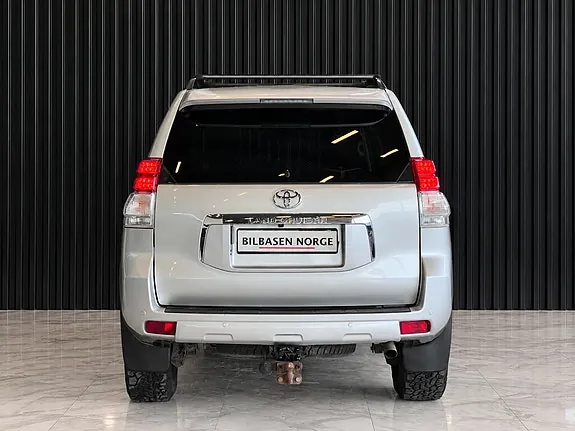 Toyota Land Cruiser 2013 photo 5