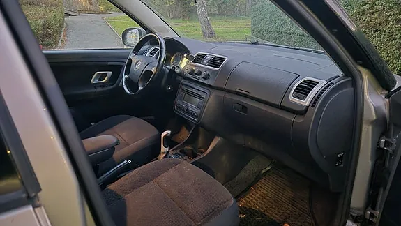 Skoda Fabia 2008 photo 4