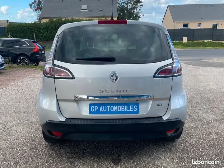 Renault Scenic 2016 photo 4