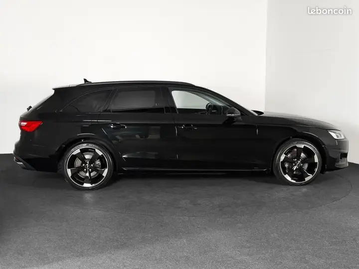 Audi A4 2023 photo 3