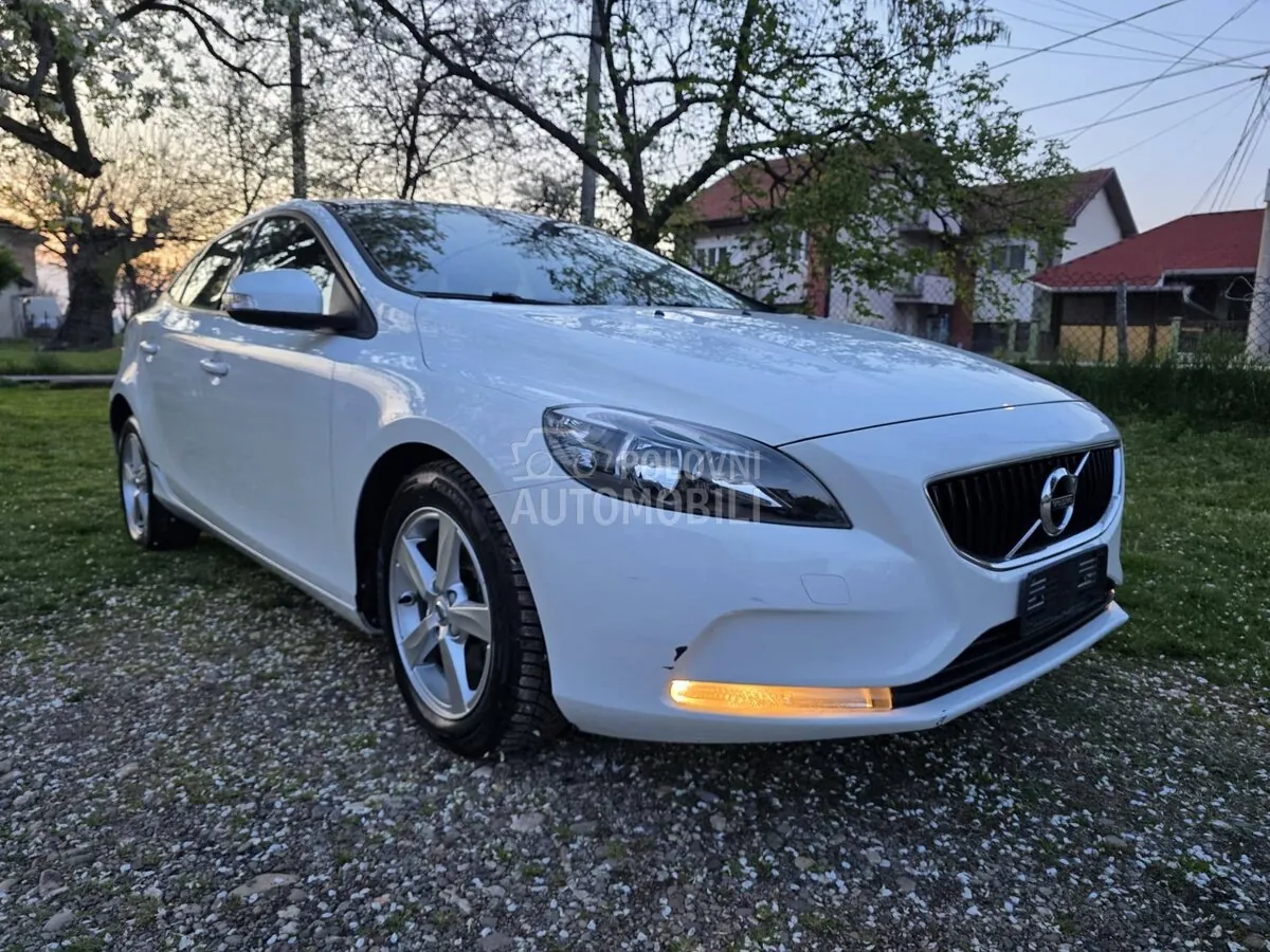 Volvo V40 2017 photo 4