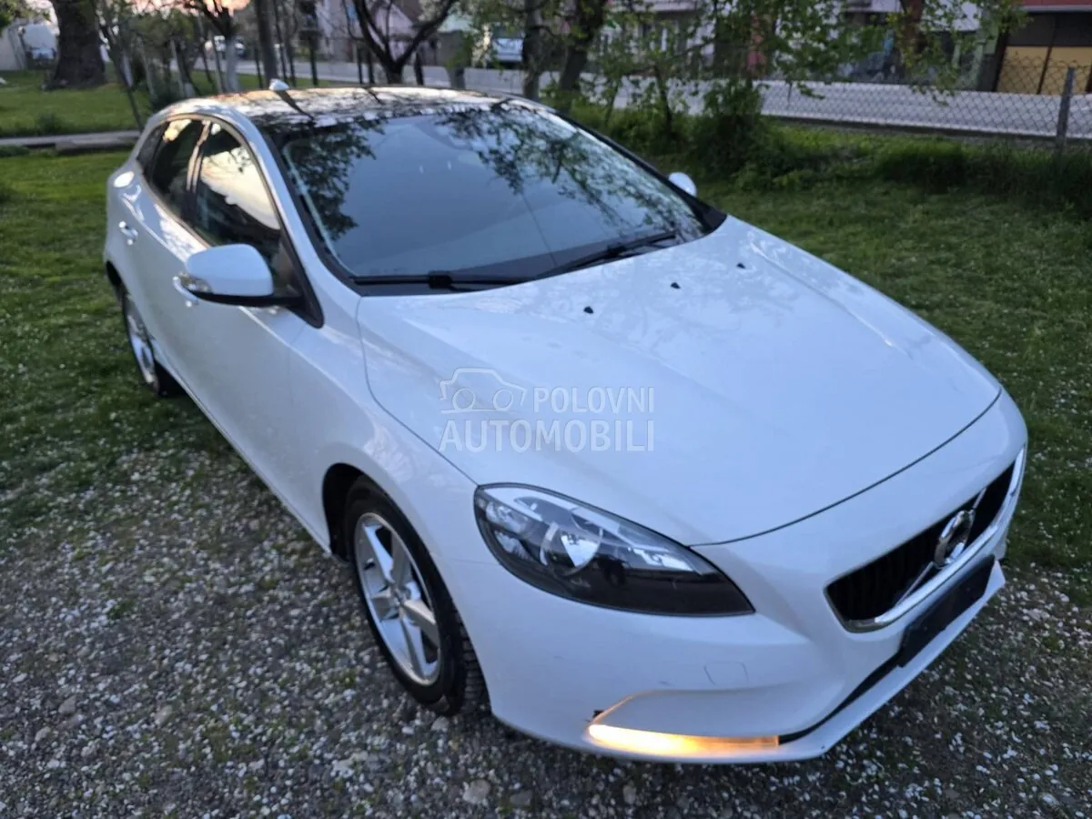 Volvo V40 2017 photo 5