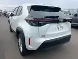 Toyota Yaris Cross 2025 photo 4