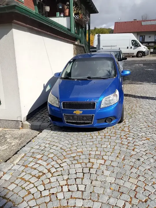Chevrolet Aveo 2002 photo 2