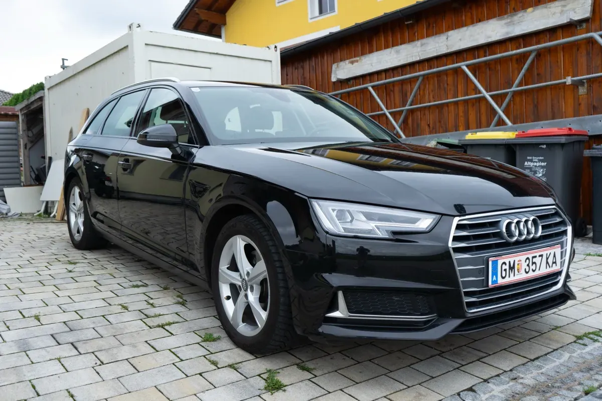 Audi A4 2019 photo 2