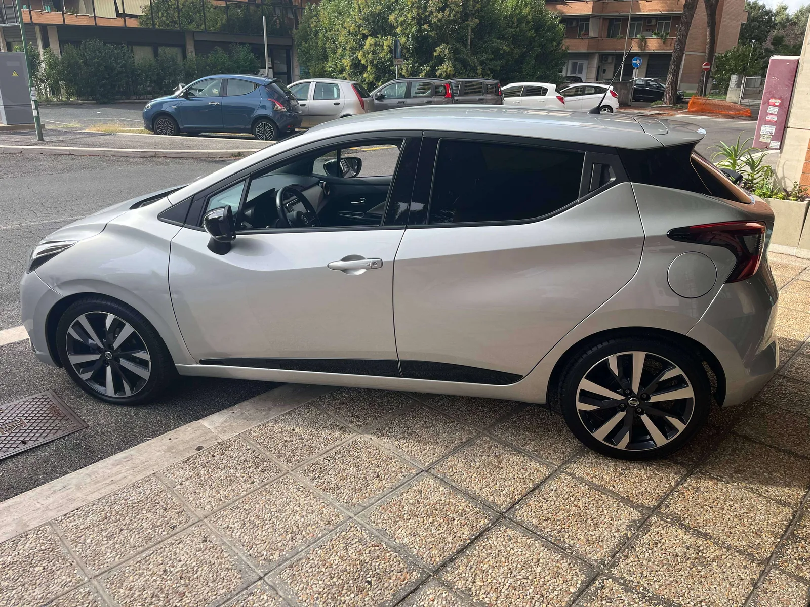 Nissan Micra 2017 photo 5