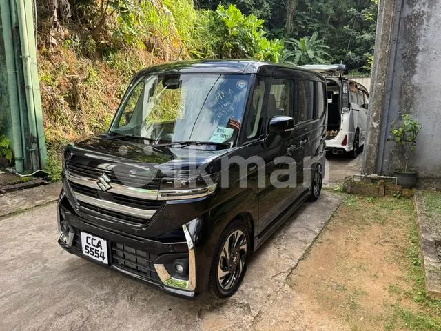 Suzuki Spacia