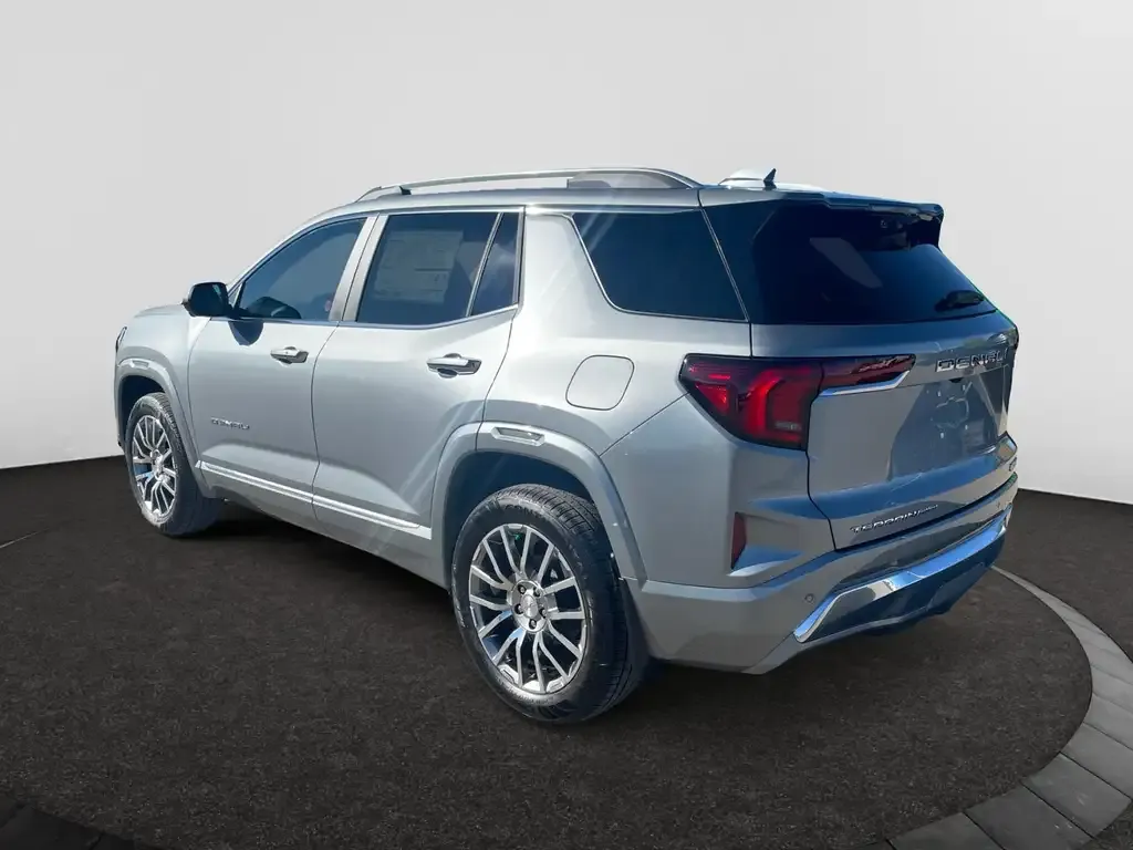 GMC Terrain 2027 photo 3