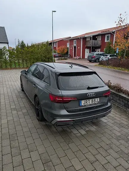 Audi A4 2020 photo 2