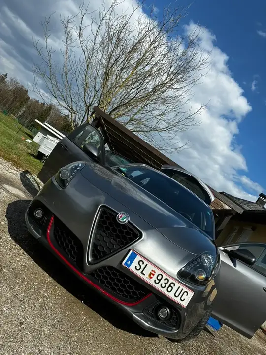 Alfa Romeo Giulietta 2016 photo 3