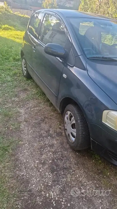 Volkswagen Polo 2009 photo 3
