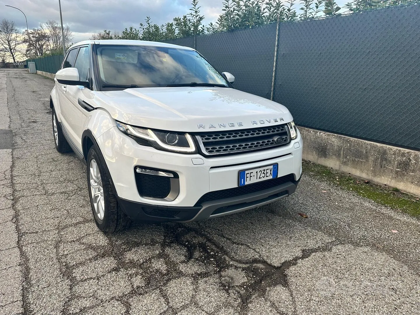 Land Rover Range Rover Evoque 2016 photo 5