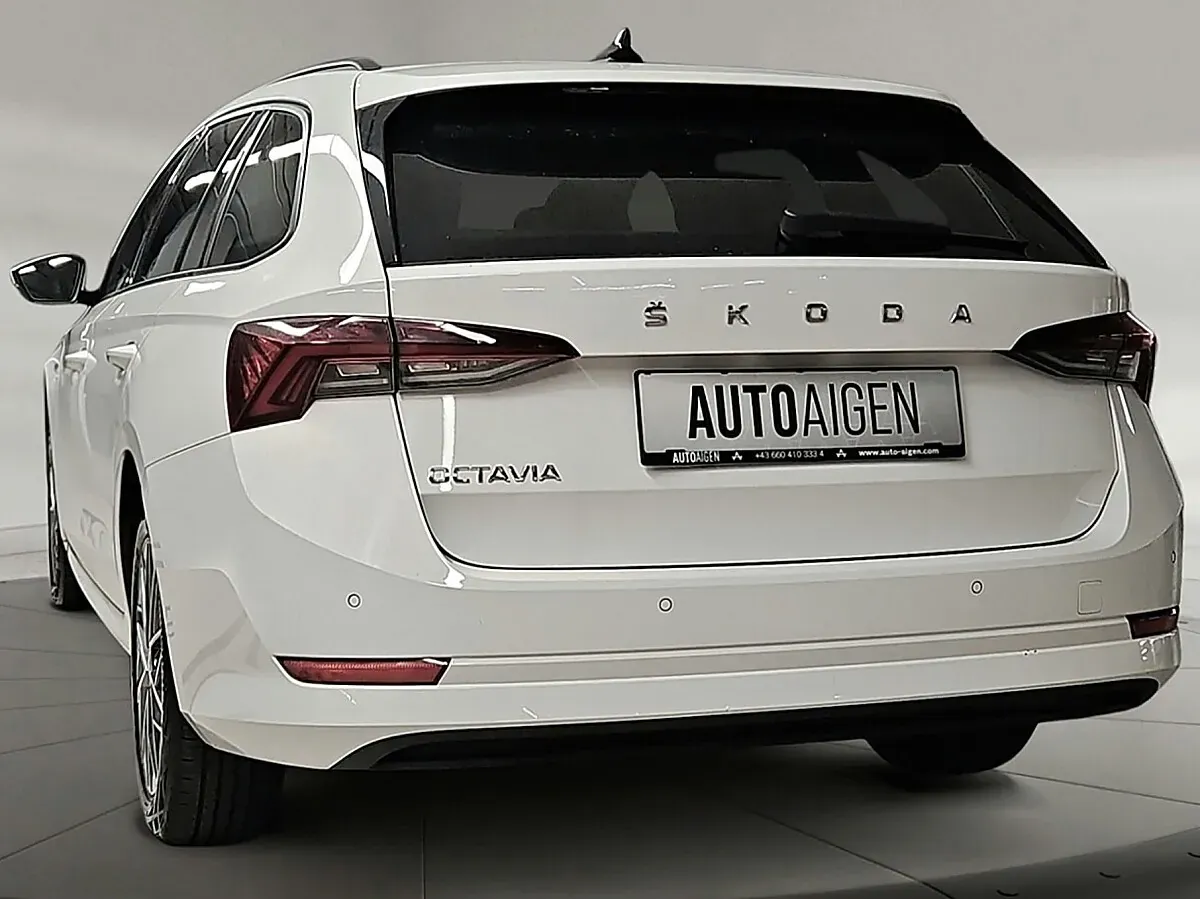 Skoda Octavia 2023 photo 3