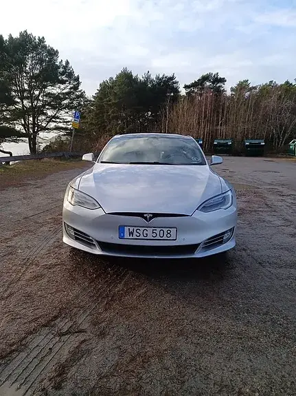 Tesla Model S 2017 photo 2