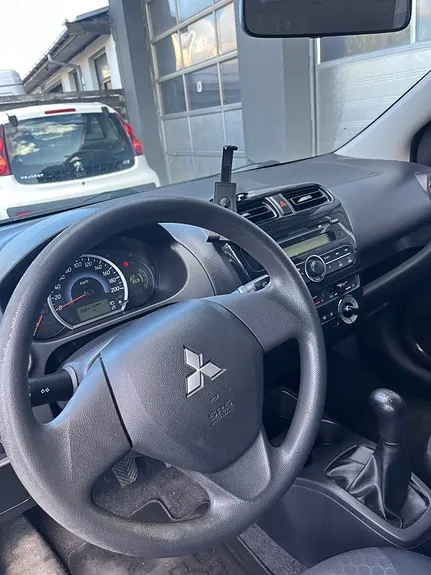 Mitsubishi Space Star 2015 photo 5