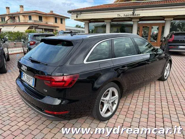 Audi A4 Avant 2017 photo 4