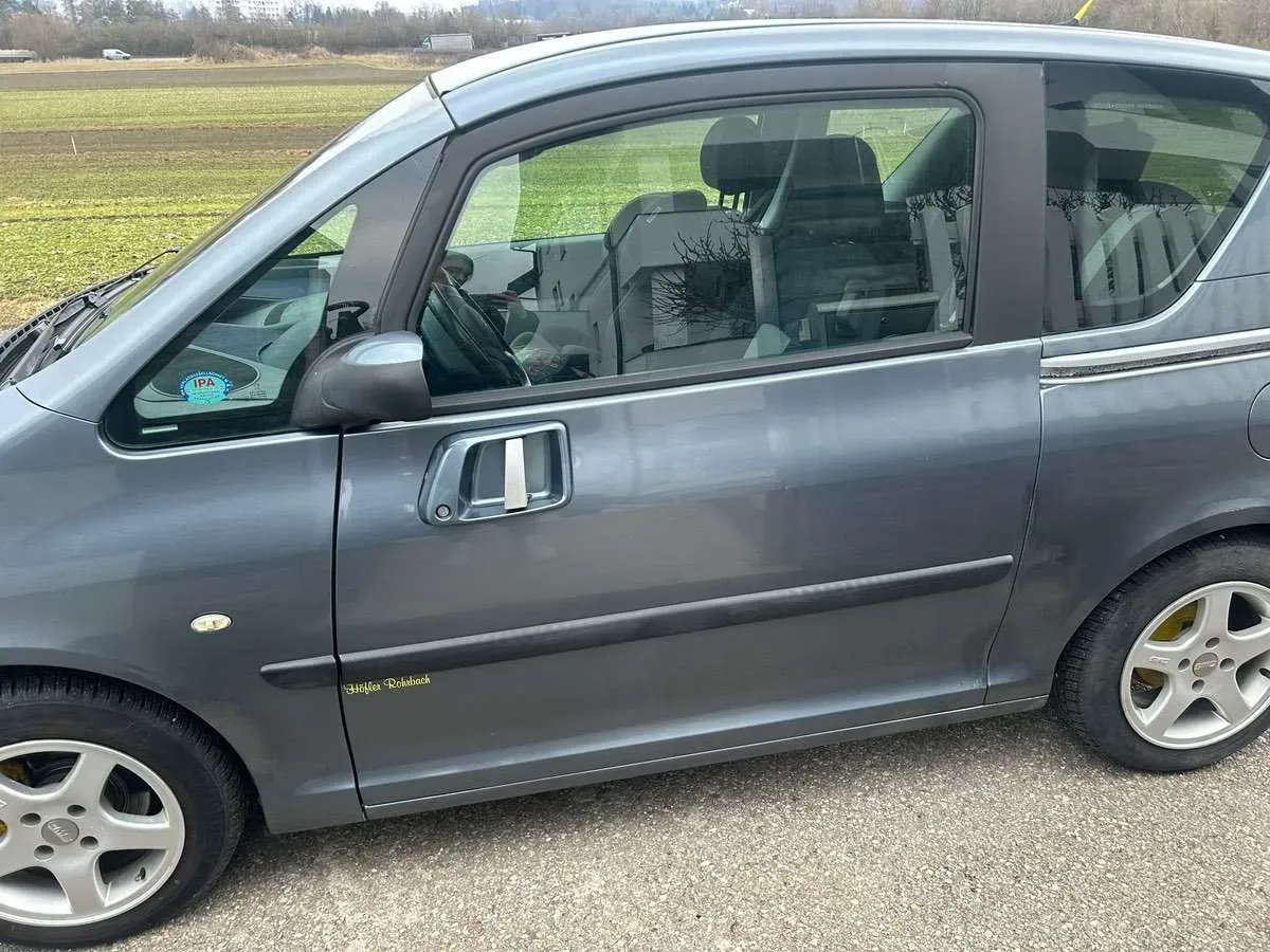 Peugeot 1007 2005 photo 3