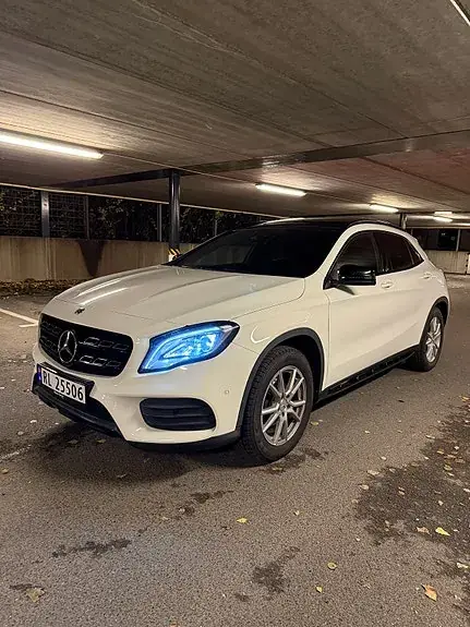 Mercedes-Benz Gla 180 2017 photo 2