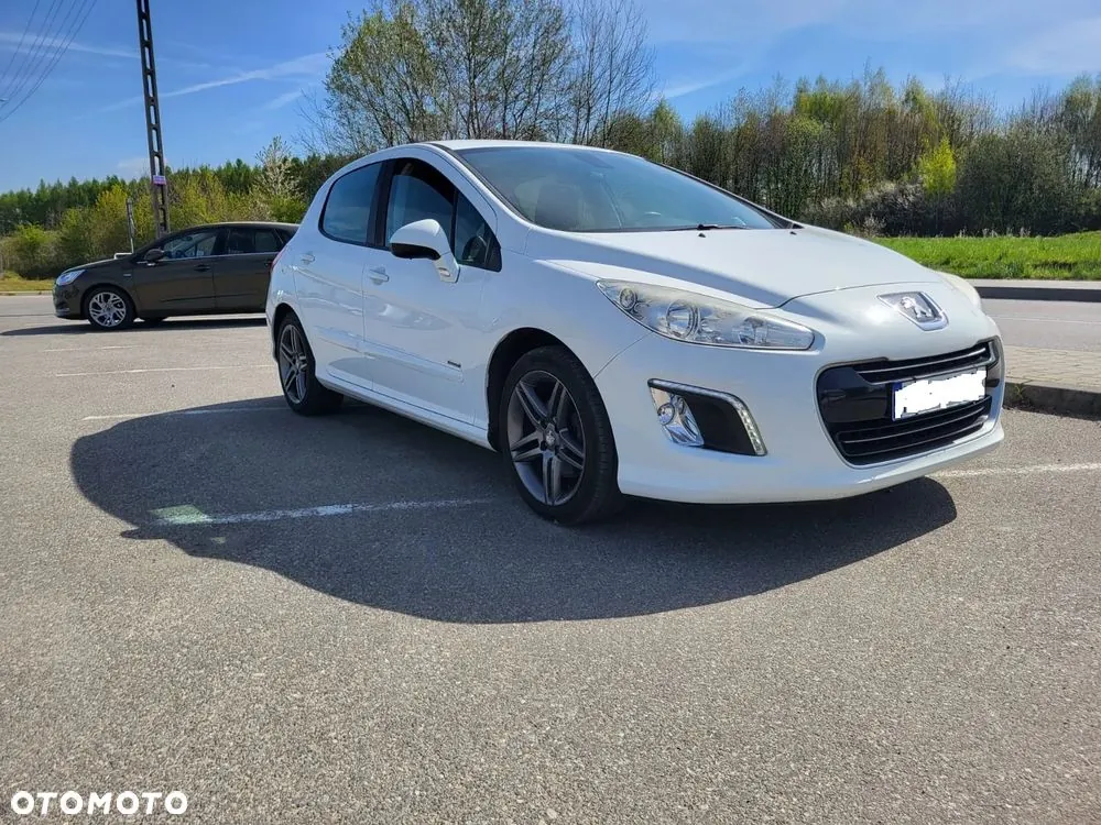Peugeot 308 2012 photo 3