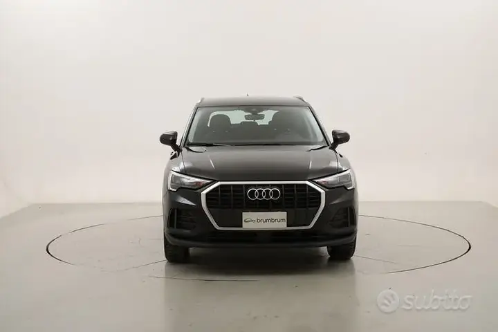 Audi Q3 2022 photo 2