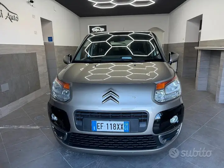Citroen C3 Picasso 2010 photo 2