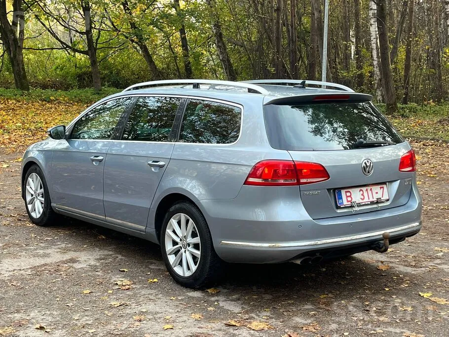 Volkswagen Passat 2011 photo 3