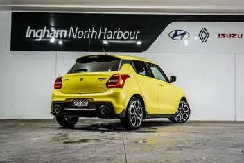 Suzuki Swift 2023 photo 4
