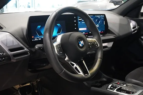 BMW 120 2026 photo 2