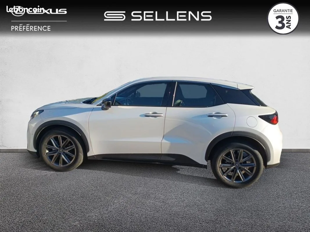 Lexus Lbx 2025 photo 3