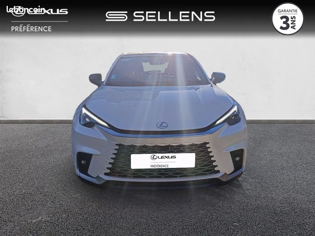 Lexus Lbx 2025 photo 5