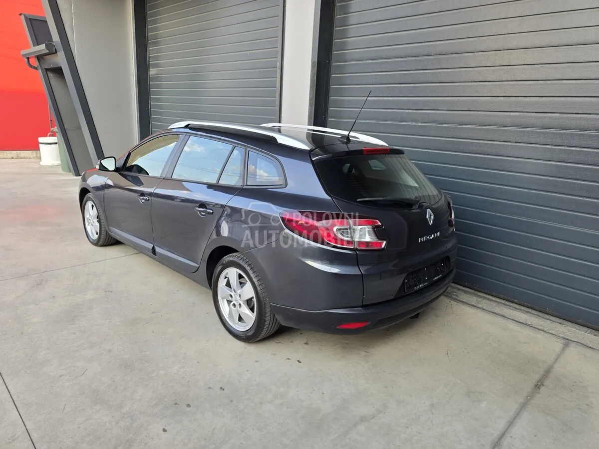 Renault Megane 2011 photo 3