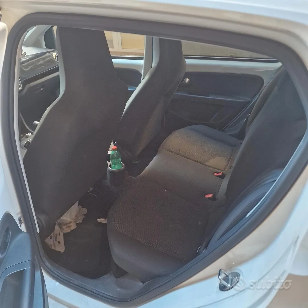 Volkswagen Up