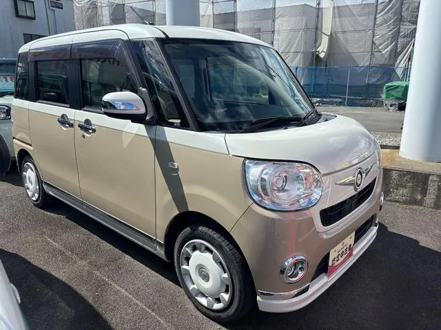 Daihatsu Mouve Canvas 2017 photo 4