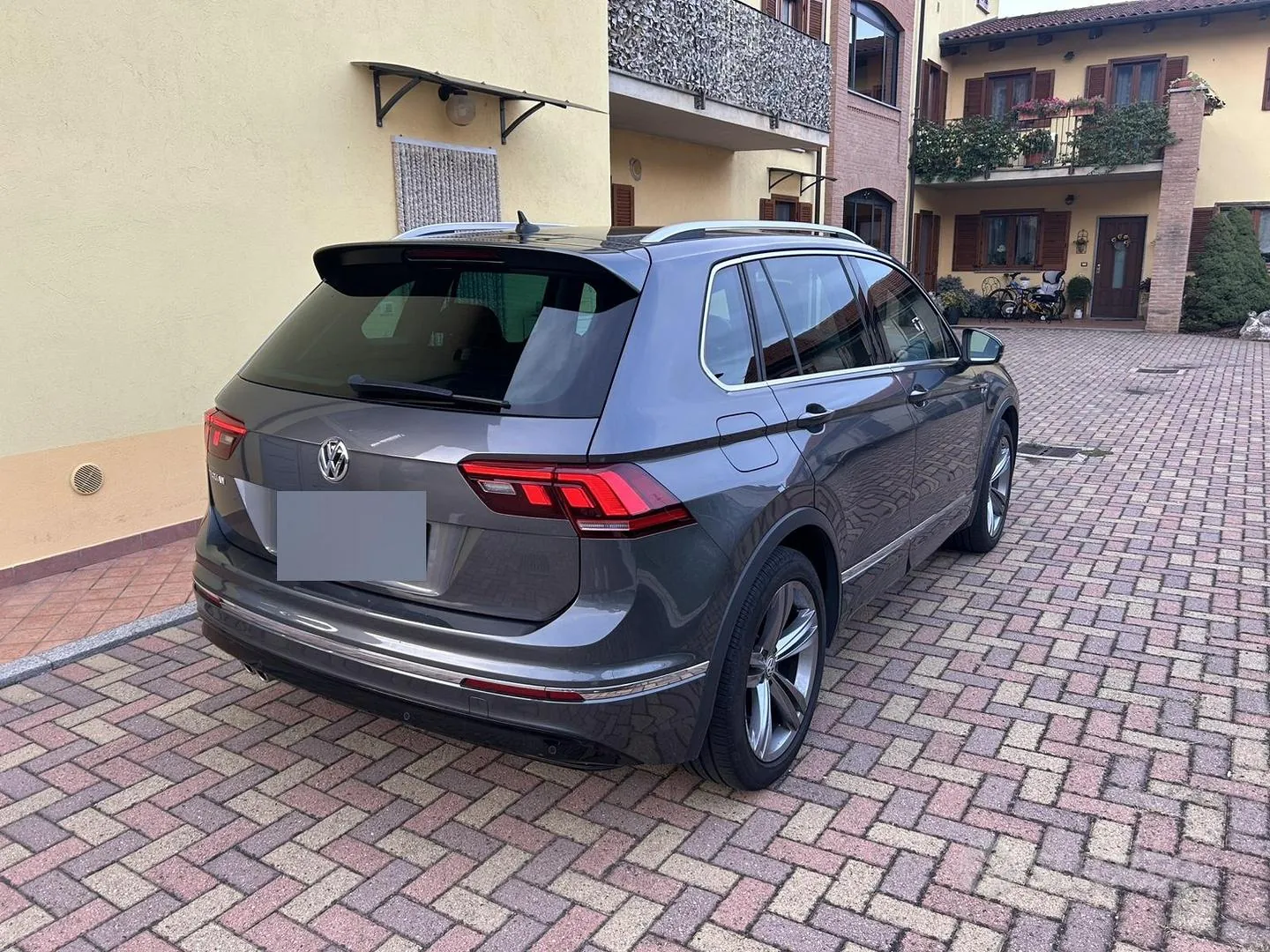 Volkswagen Tiguan 2020 photo 2