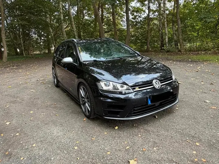 Volkswagen Golf R Variant