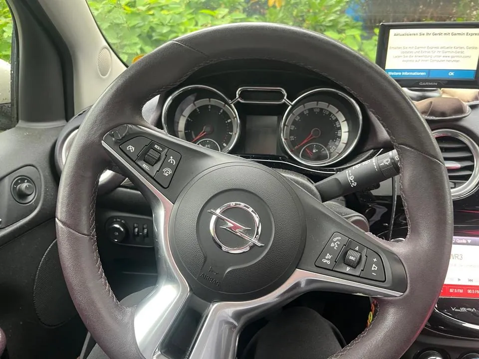 Opel Adam