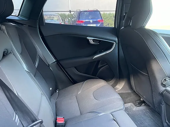 Volvo V40 2015 photo 5