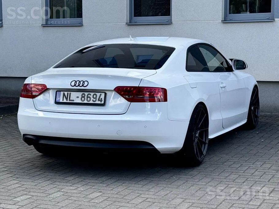 Audi A5 2011 photo 3