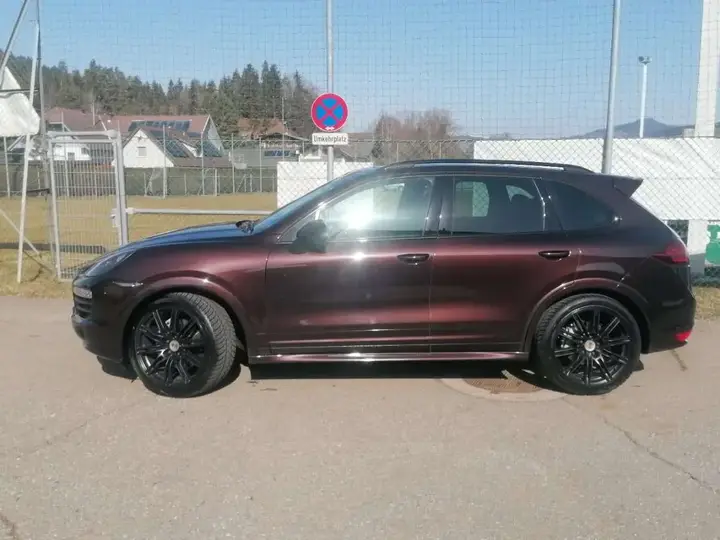 Porsche Cayenne 2014 photo 2