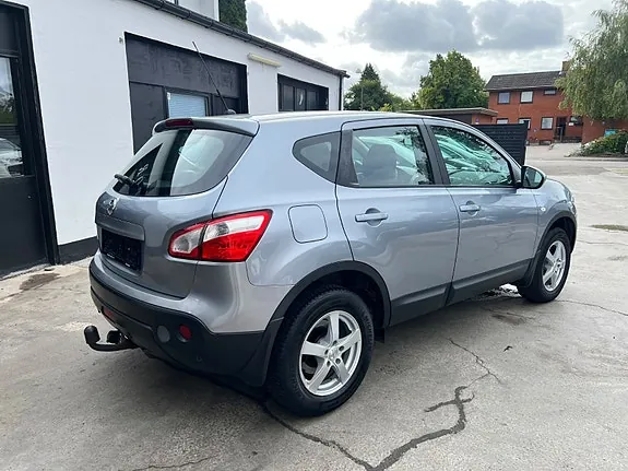 Nissan Qashqai 2010 photo 5