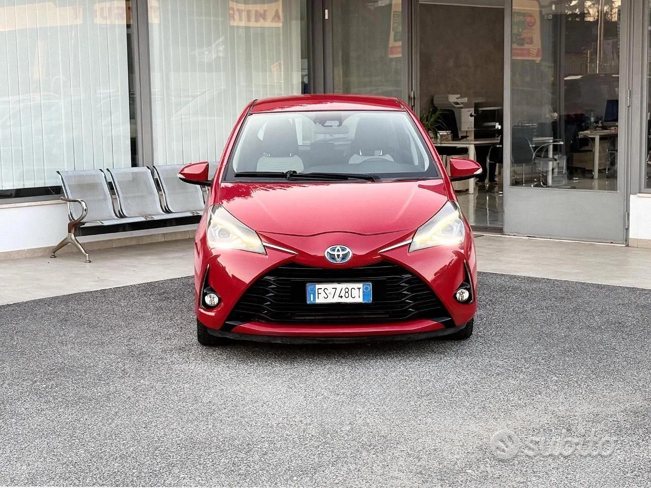 Toyota Yaris 2018 photo 2