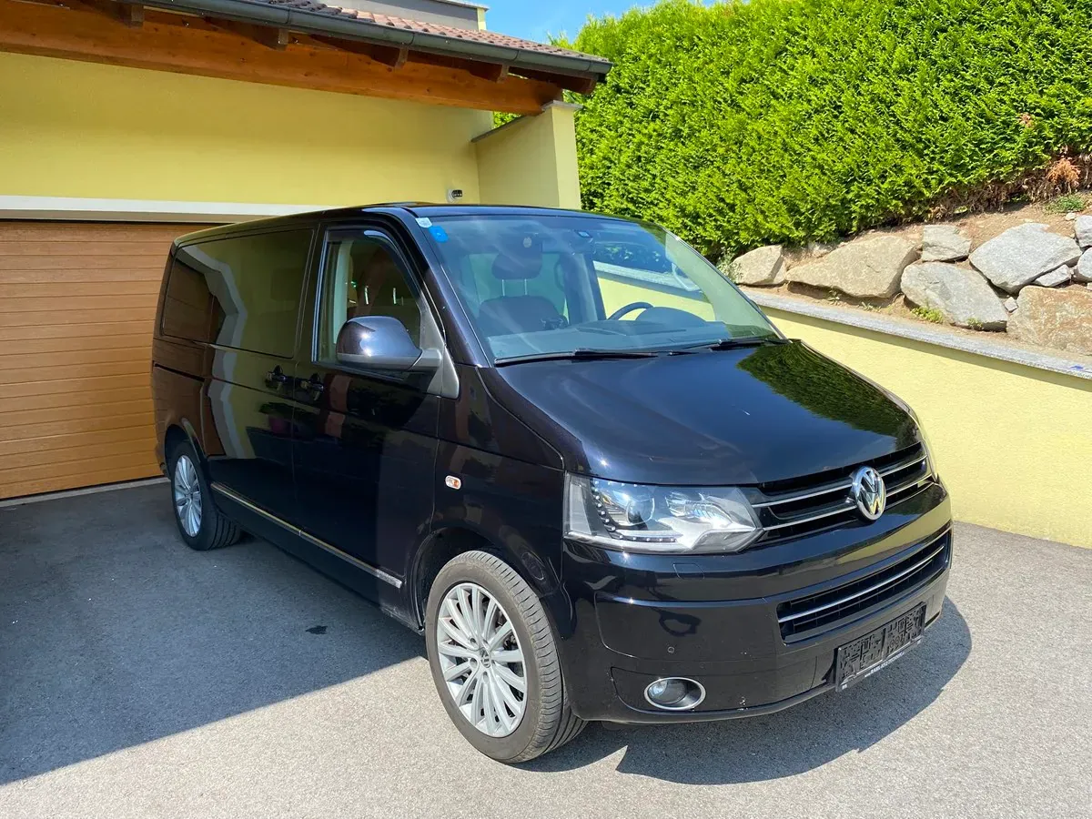 Volkswagen Multivan 2013 photo 2