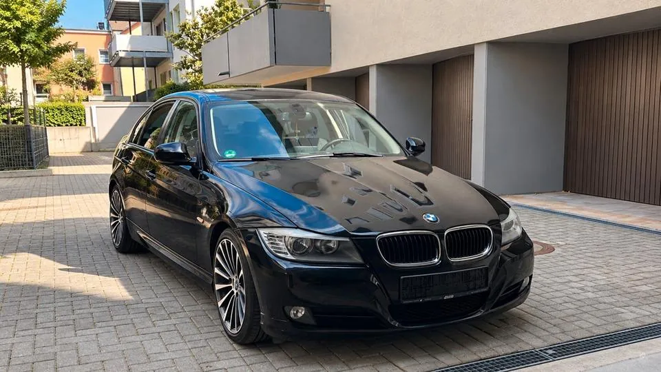 BMW 318I