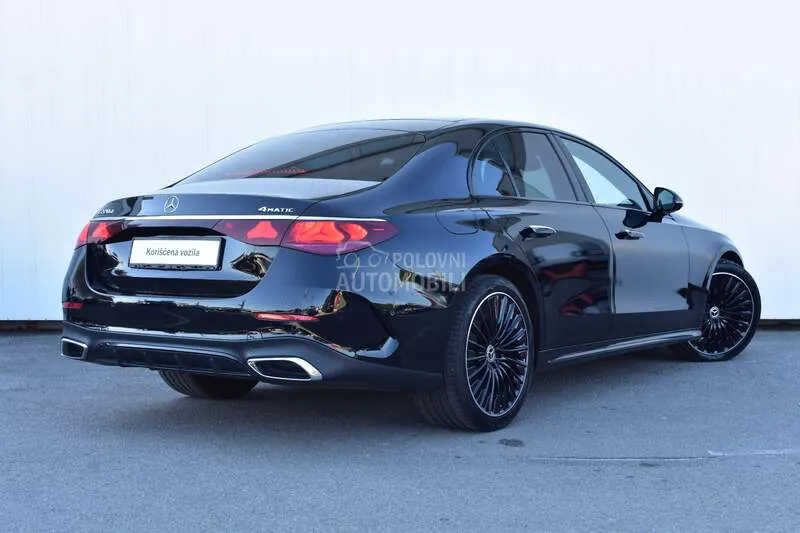 Mercedes-Benz E 220 2023 photo 2