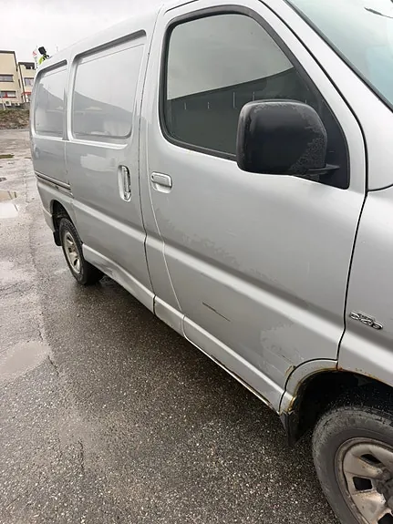 Toyota Hiace 2010 photo 3